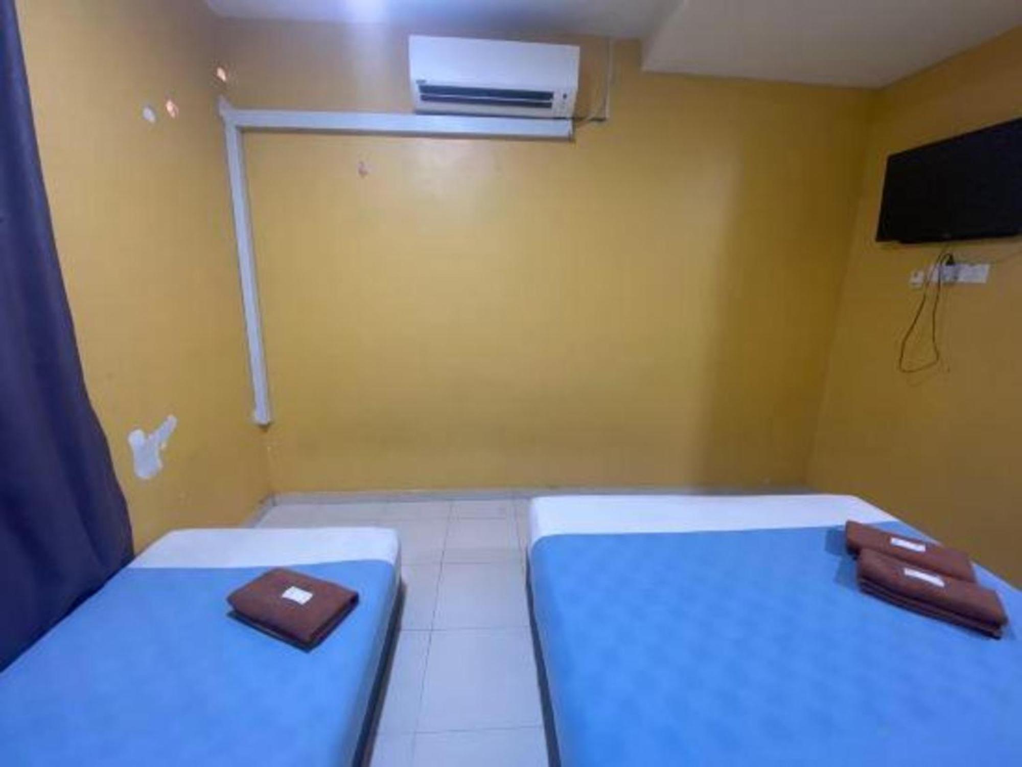 Oyo 91065 Hotel De Anjung Muadzam Shah Экстерьер фото