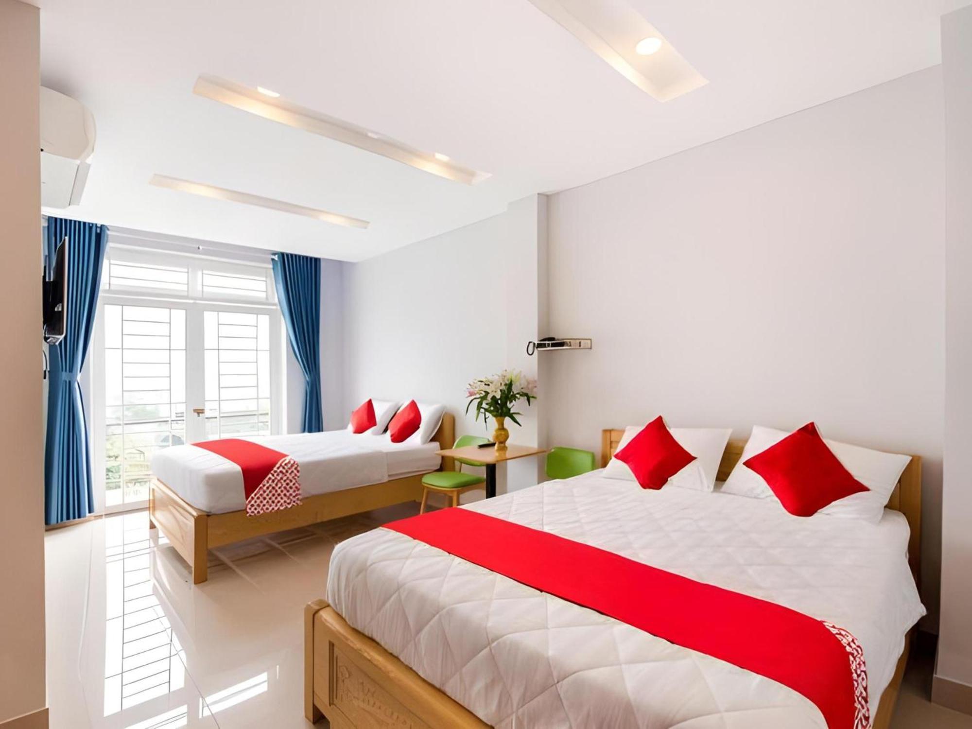 Oyo 91065 Hotel De Anjung Muadzam Shah Экстерьер фото